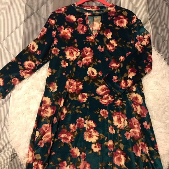 Peach Love Velvet Dress - Picture 1 of 2